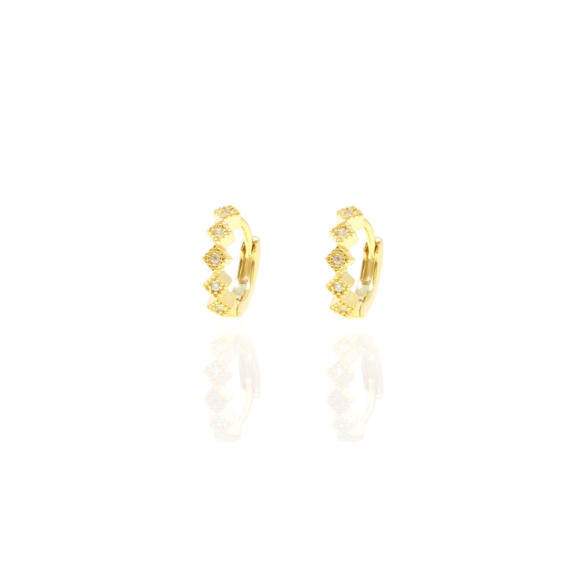 
Gold plated on silver huggies with square cut cubic zirconia, 12mm diameter.

