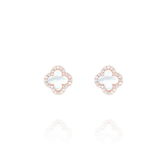 
Rose gold plated silver clover mother of pearl earrings with 8 mm diameter.

